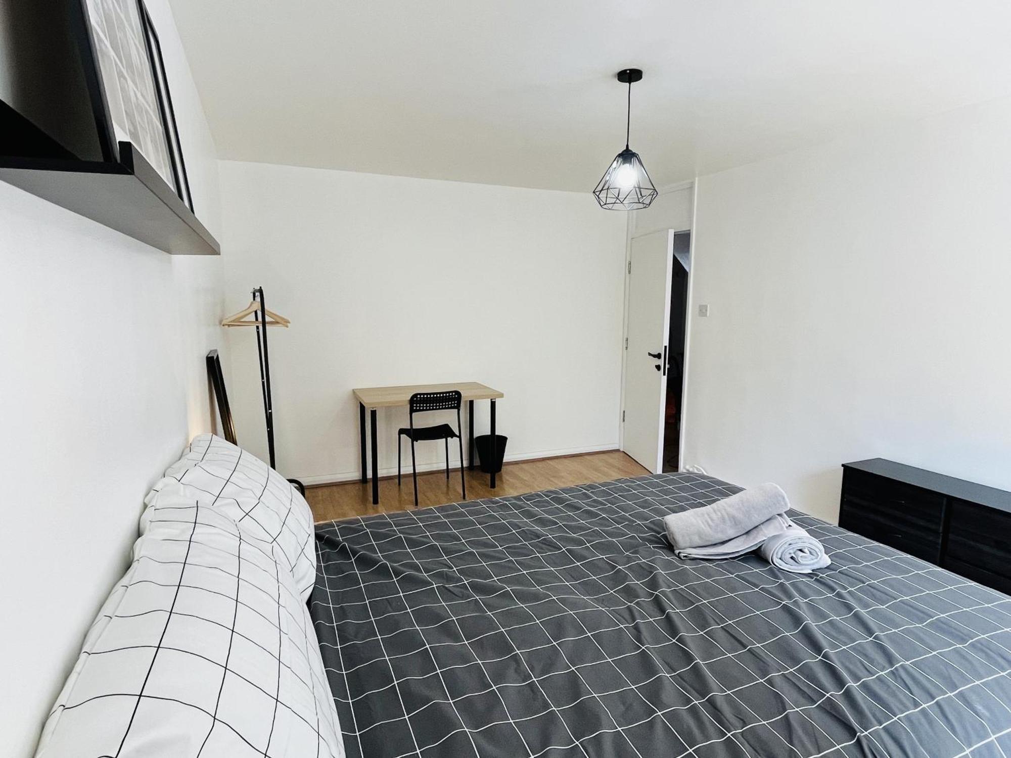 1 Double In 4 Bed Flatshare Alloggio in famiglia